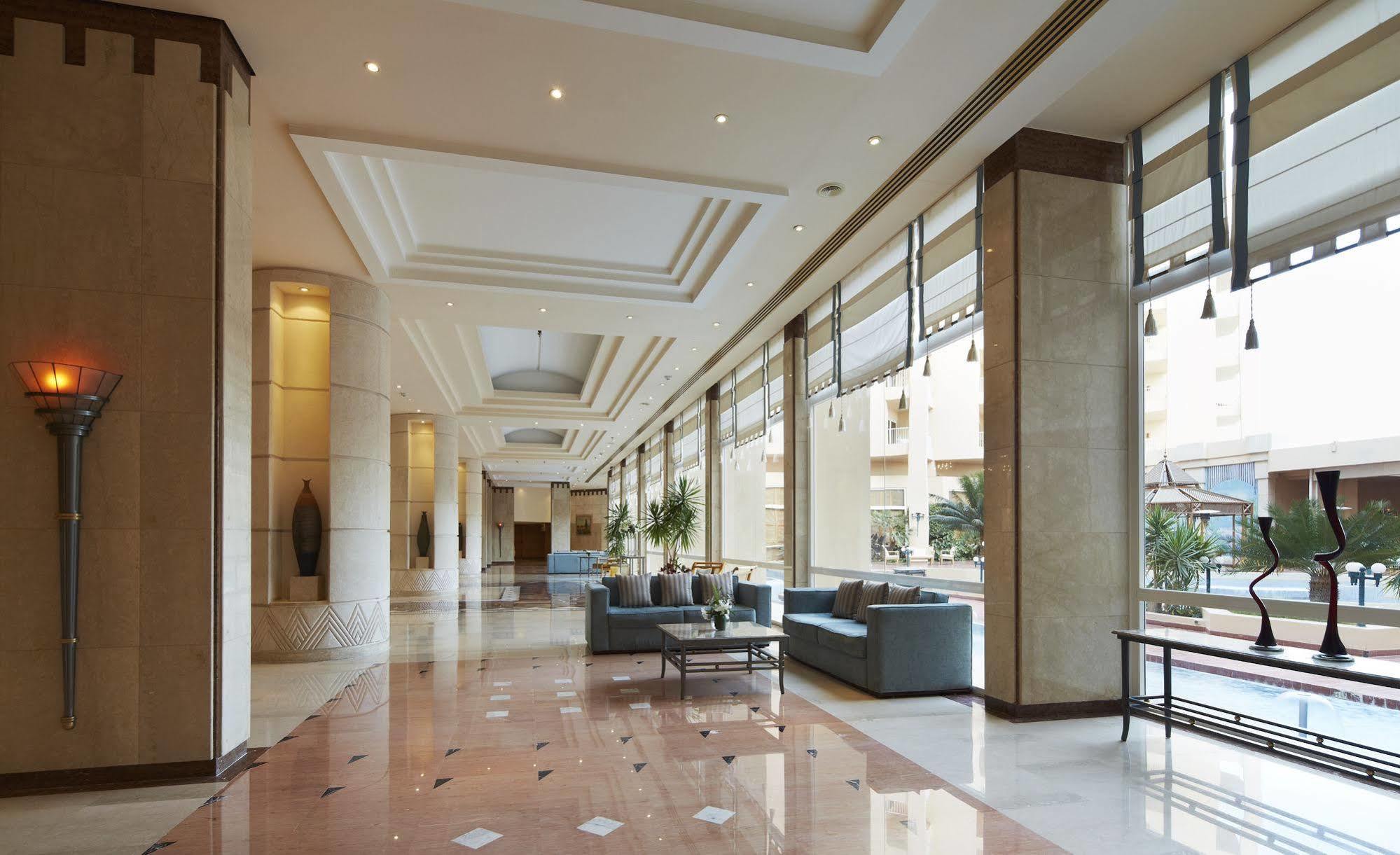 Complex Marriott